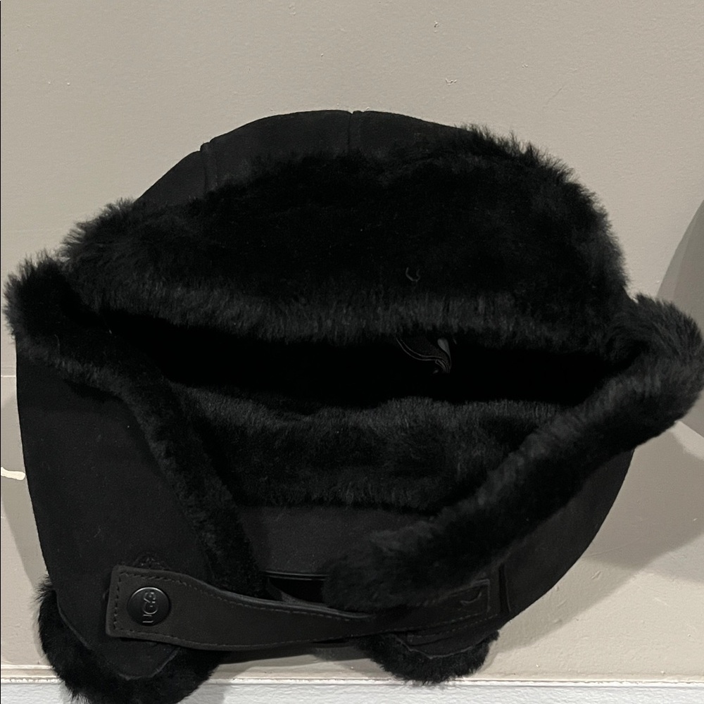 UGG Sheepskin Trapper Hat L/XL